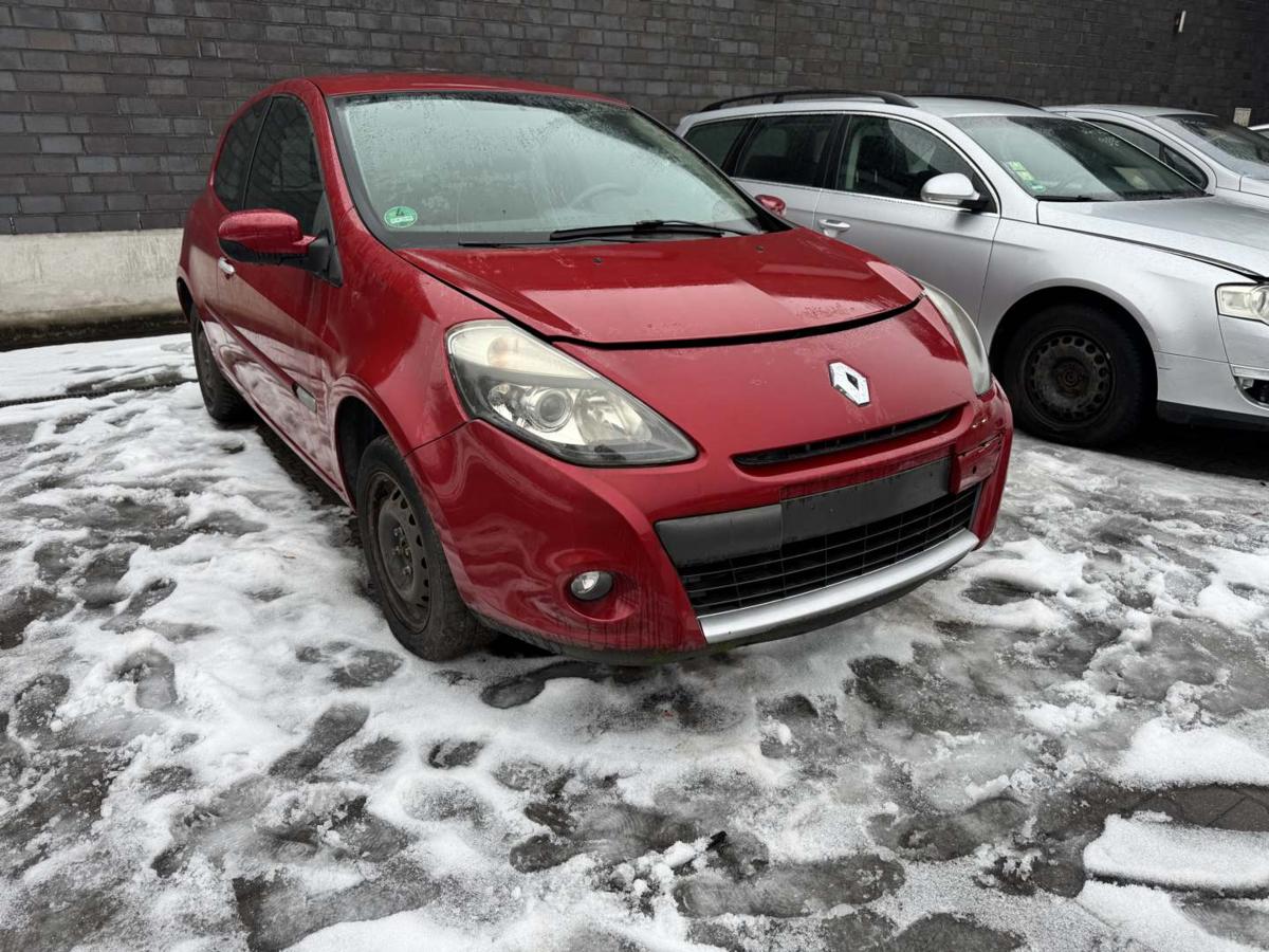 Renault Clio 3 original Kotfl&uuml;gel vorn rechts TENNJ Rouge Dyna ROT Bj.2009